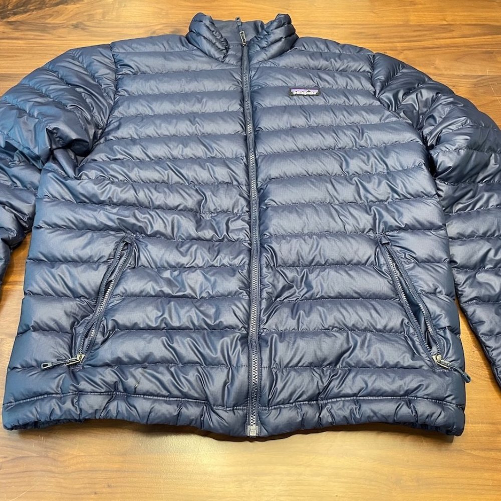 Patagonia Down Sweater - Men's - Classic Navy - Large